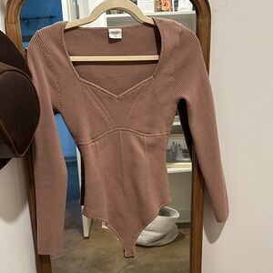 Abercrombie and Fitch Ribbed Long Sleeve Bodysuit medium